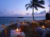 Hemingways Resort - Sundowner 